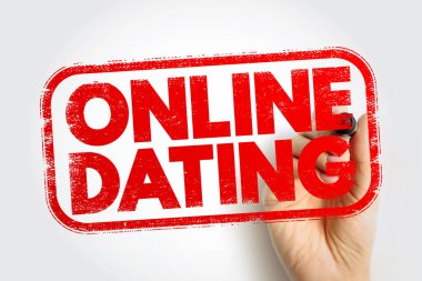 Net bir yüzeye elle yazılmış online tarih damgası, modern dijital ilişkiler, sanal romantizm, çöpçatanlık hizmetleri, iletişim, bağlantı, profil ve sosyal ağ kavramlarını betimliyor