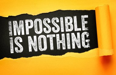 İmkânsız, kağıt delikte gösterilen ilham verici bir ifade değildir. Spor, hedefler, başarı ve zorlukların üstesinden gelmek için motivasyon konsepti