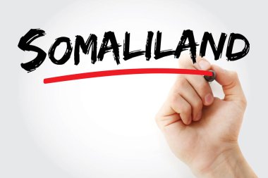 SOMALILAND el yazısıyla altı çizili, insan eli tarafından yazılmış kalın harfler, ülke adını, bağımsızlık fikrini, toprak tanıma ve ulusal ifadeyi vurgulayan siyasi kimlik kavramı