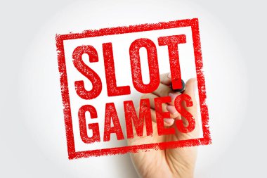 Arka planda kauçuk pul tarzında el yazısı olan SLOT GAMES metni. Kumar makineleri için kavramsal imaj, kumar eğlencesi ve bahis endüstrisi başarıları