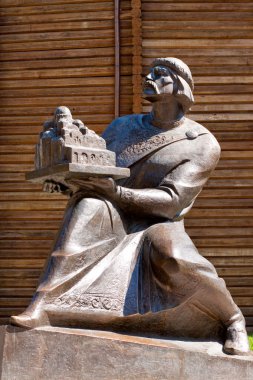 Yaroslav Mudriy heykeli