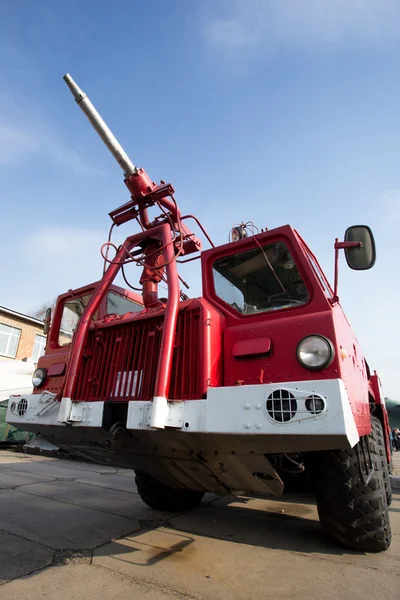 Havaalanı itfaiye aracı