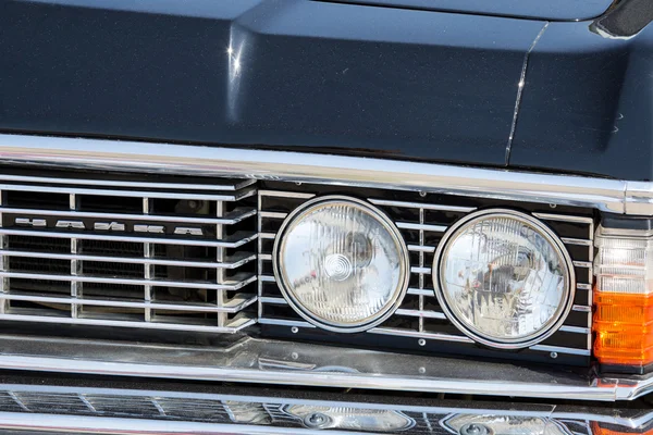 Soviet car Chaika GAZ-14 headlights closeup — Stock Photo, Image