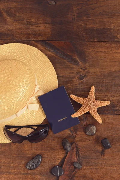 Sombrero de sol pasaporte viaje fondo — Foto de Stock