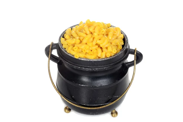 Bovenaanzicht macaroni en kaas in oude pot — Stockfoto