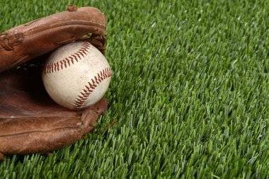 closeup beyzbol eldiveni ve topu