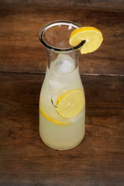 limonata dilim limon ile
