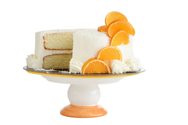 Isolierte Vanillekuchen Mit Orangenscheiben Auf Kuchenständer — Stockfoto