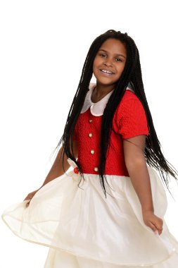 Küçük kız parti elbiseyle dans