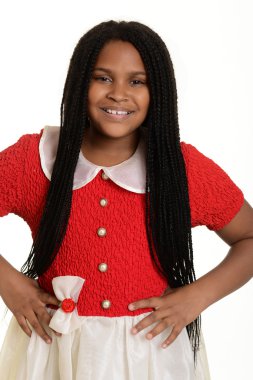 kalça elleri ile küçük kız