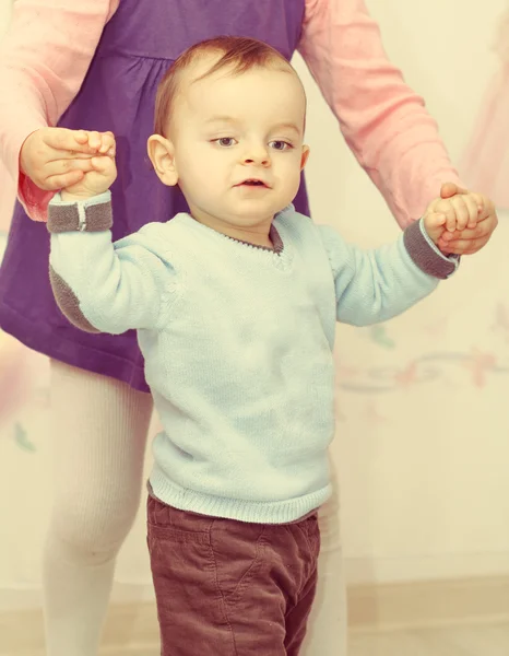 Porträt eines kleinen Jungen — Stockfoto