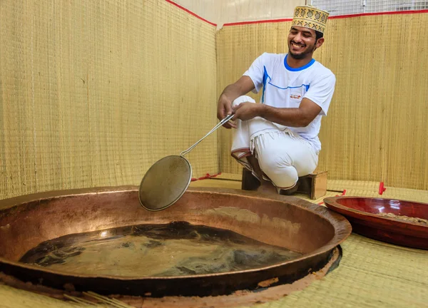 Att göra av omanska halwa — Stockfoto