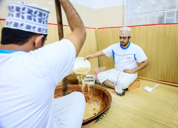 Fabricación de halwa omaní — Foto de Stock