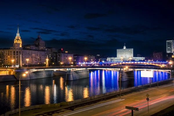 Il fiume Mosca e la Casa Bianca — Foto Stock