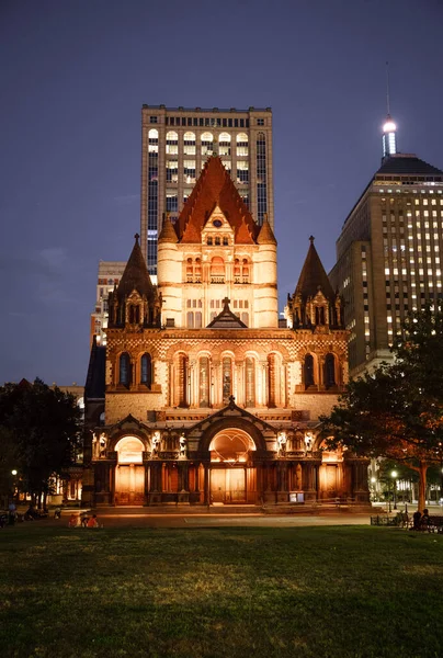 Boston Şehir Merkezindeki Tarihi Üçlemeci Kilisesi Nin Gece Görüşü — Stok fotoğraf