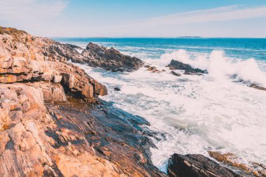 Bailey Adası, Maine 'in kayalık kıyı şeridinin güzel manzarası