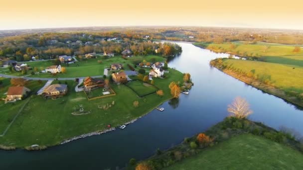 在肯塔基州的湖边住宅细分 — 图库视频影像