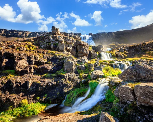 Wasserfalldynjandifoss — Stockfoto