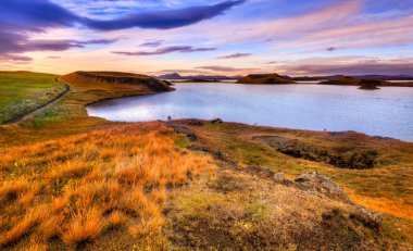 Lake Myvatn gün batımında