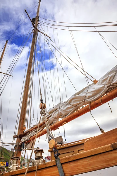 Sailing boat and details of rigging — Stock Photo, Image