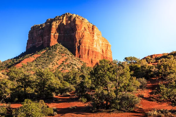 Gerechtsgebouw butte in sedona — Stockfoto