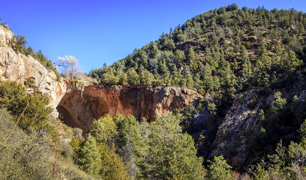 Naturbrücke im Tonto Bridge State Park — Stockfoto