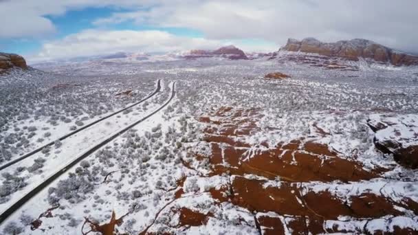 Rochers rouges sous la neige à Sedona — Video