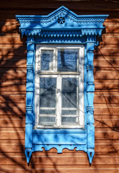 Traditional old Russian house facade — Stock Photo, Image