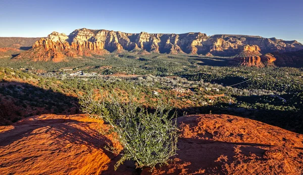 Sedona'daki kırmızı kaya oluşumları — Stok fotoğraf