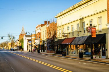 10 Mart 2024, Bardstown, KY: 3. Cadde - Bardstown, Kentucky 'de ana alışveriş ve iş caddesi