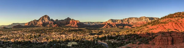 City of Sedona and the Red Rocks — Stock Photo, Image