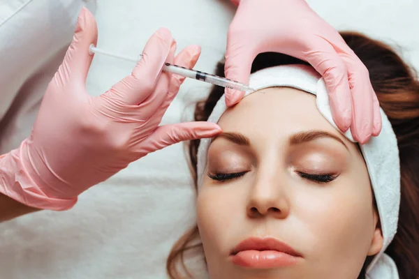 Inyecciones Frente Cosmetología Contorno Facial — Foto de Stock