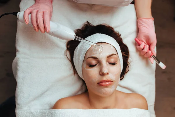 Masaje Facial Vacío Concepto Cosmetología Spa Morena Modelo — Foto de Stock