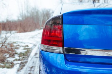 Bir spor arabanın arka lambası. Kullanılmış araba konsepti