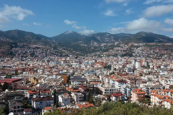 Manzara panoramik platformdan şehre ve alanya dağlarına