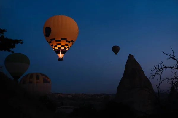 Glühender Heißluftballon Morgengrauen Nach Gurima Kappadokien — Stockfoto