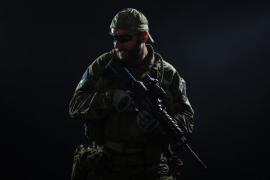 Bize ordu yağmurda asker