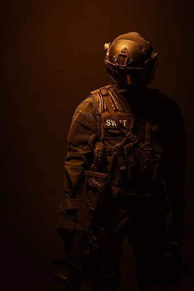 Спецназ поліцейський SWAT — стокове фото