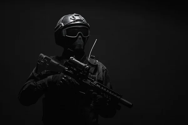 Спецназ поліцейський SWAT — стокове фото
