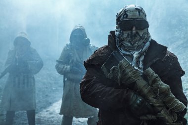 Nükleer kıyamet sonrası hayatta kalanlar.