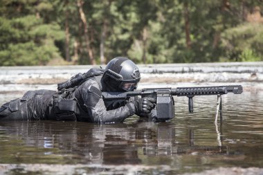 Spec ops polis memuru