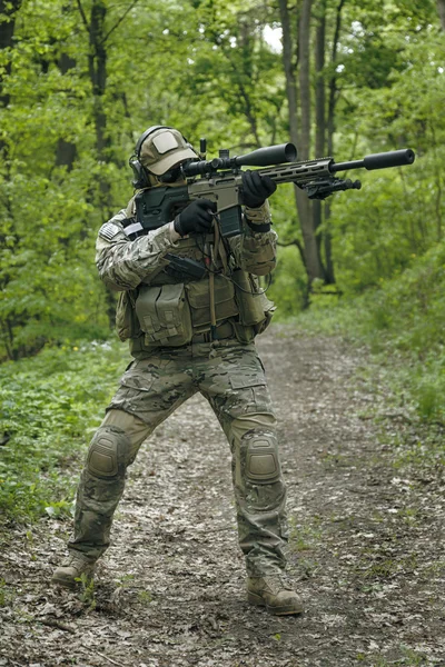 Scharfschützen mit Baskenmützen — Stockfoto