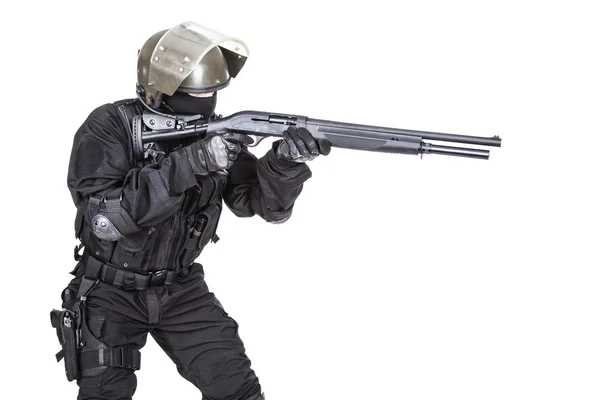 Soldat de spec ops avec le fusil de chasse — Stockfoto
