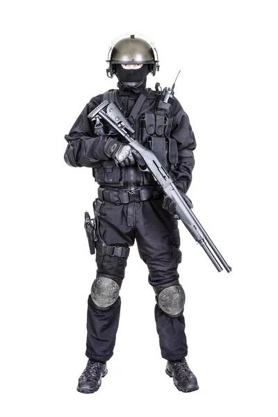 Spec ops soldat avec fusil de chasse — Photo