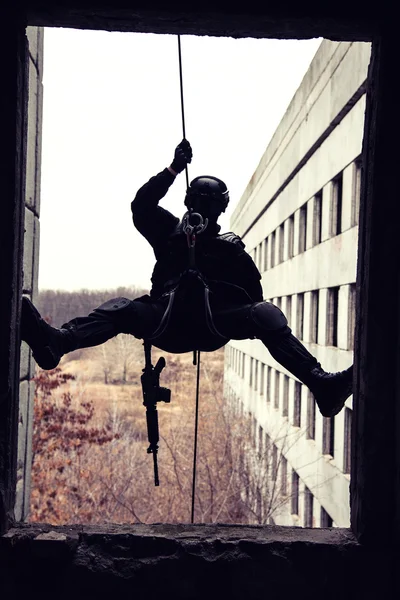 Tactical rappeling — Stock Photo, Image