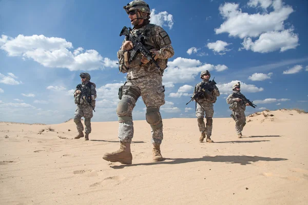 Infanteristen im Einsatz — Stockfoto