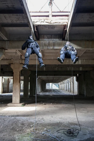 Assault rappeling — Stock Photo, Image