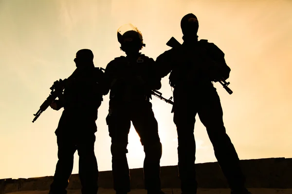 Silhouette of soldier — Stock Photo, Image