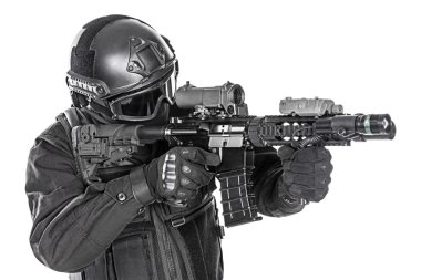 Polis memuru Swat