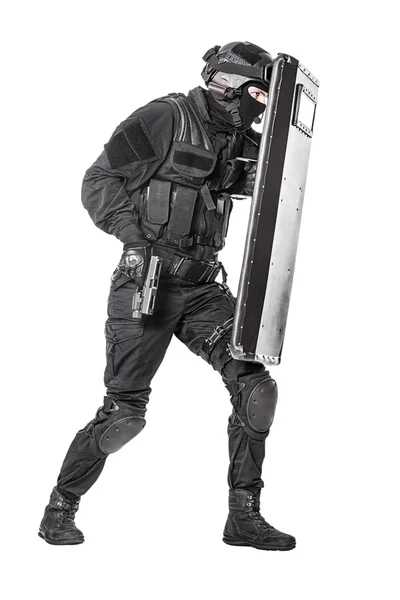 Oficial SWAT com escudo balístico — Fotografia de Stock